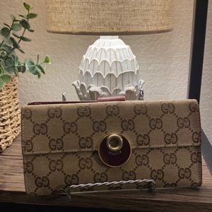 Authentic GUCCI women's beige canvas guccisima wallet burgundy, leather
